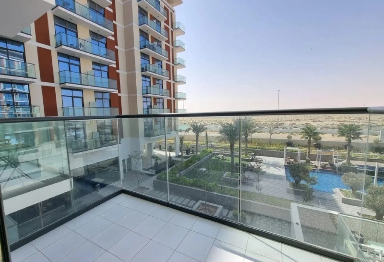 COMMUNITY VIEW | 1 PARKING | PRIME LOCATION gallery image