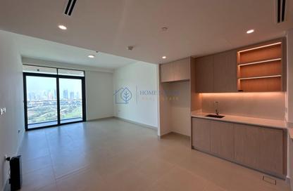 Apartment - 2 - 2 for sale in Golf Heights - The Views - Dubai
