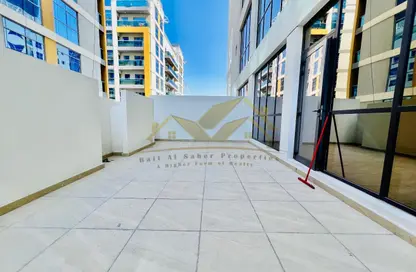 Apartment - 1 Bedroom - 2 Bathrooms for rent in Jumeirah Garden City - Al Satwa - Dubai