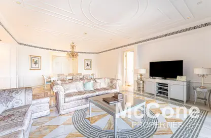 Apartment - 2 Bedrooms - 3 Bathrooms for rent in Palazzo Versace - Culture Village - Dubai