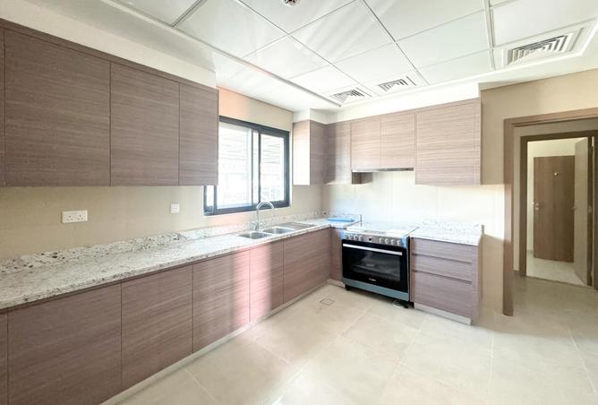 70270635 - Property Image 3