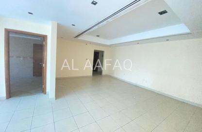 Apartment - 2 - 4 for rent in Al Mamzar - Sharjah - Sharjah