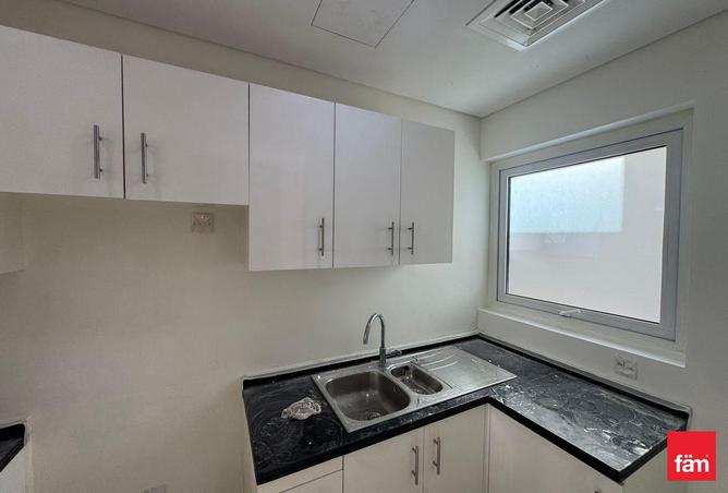 81113659 - Property Image 3