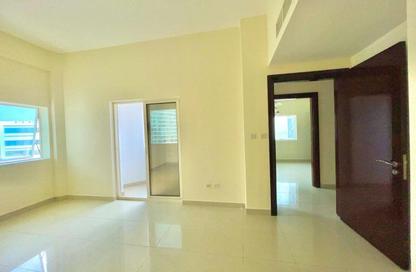 Apartment - 1 Bedroom - 2 Bathrooms for rent in New Dubai Gate 1 - JLT Cluster Q - Jumeirah Lake Towers - Dubai Apartment - 1 Bedroom - 2 Bathrooms for rent in New Dubai Gate 1 - JLT Cluster Q - Jumeirah Lake Towers - Dubai