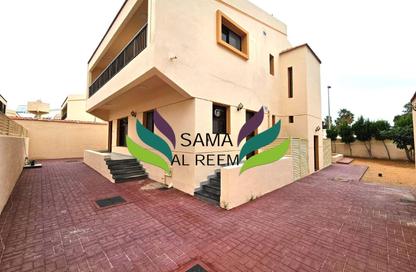 Villa - 4 Bedrooms - 4 Bathrooms for rent in Jumeirah 3 Villas - Jumeirah 3 - Jumeirah - Dubai