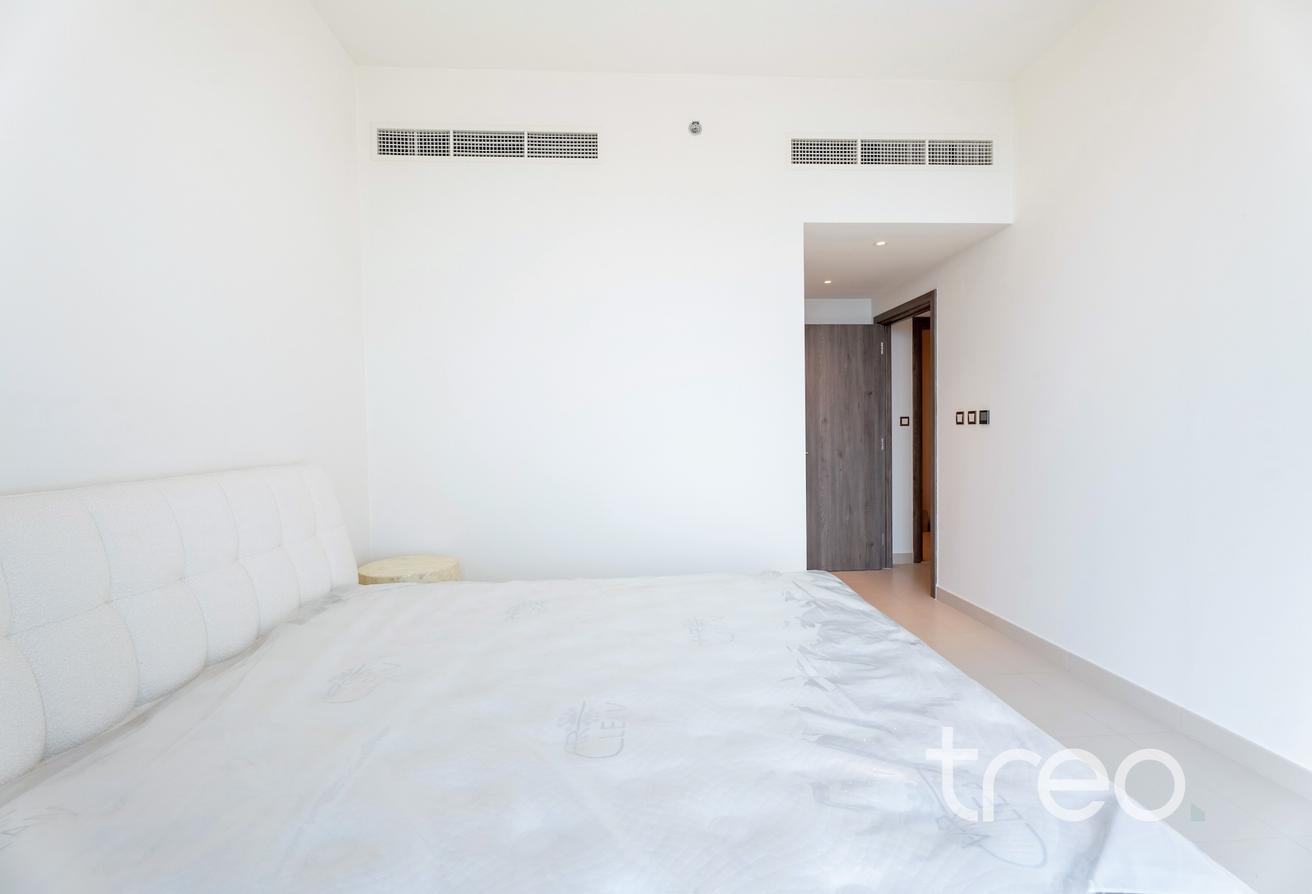 Skyline views | Maid room | Vacant photo 26