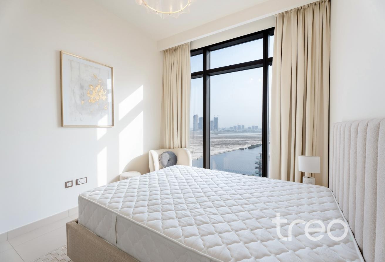 Skyline views | Maid room | Vacant photo 16
