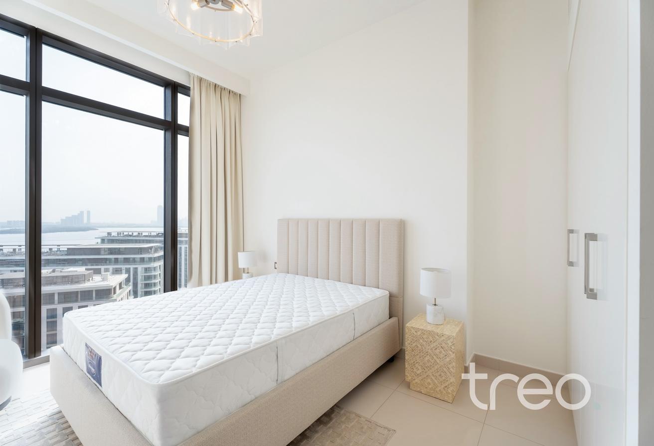 Skyline views | Maid room | Vacant photo 17