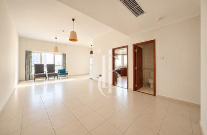 Apartment - 2 - 3 for rent in Cascades Tower - Dubai Marina - Dubai