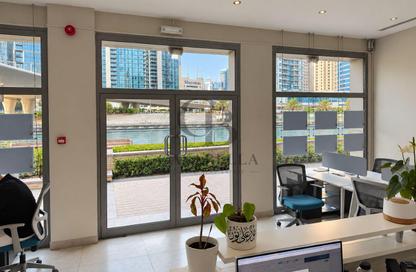 Retail - Studio - 1 for rent in Marina First Tower - Dubai Marina - Dubai