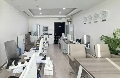 Office Space - 1 Bedroom for rent in Tamani Art Tower - Business Bay - Dubai