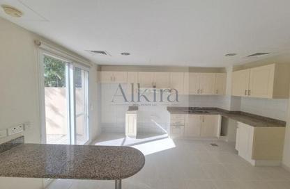 Villa - 2 Bedrooms - 3 Bathrooms for rent in Springs 1 - The Springs - Dubai