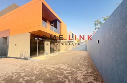 Villa - 4 - 5 for rent in Saro - Masaar - Tilal City - Sharjah