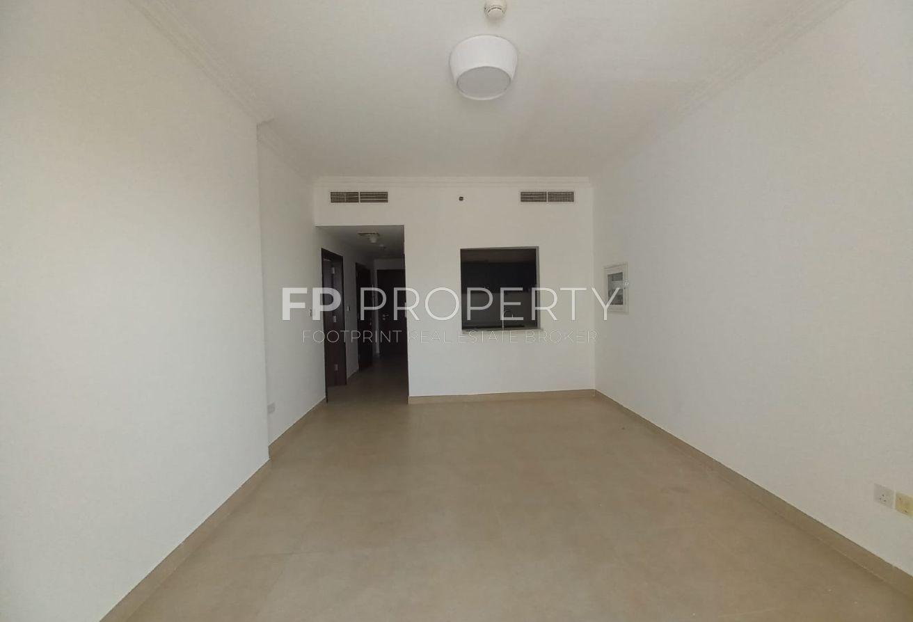 Elegent | Prime Location |Five Hotel view | vacant photo 5