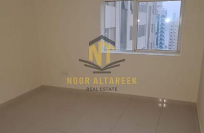 Apartment - 2 Bedrooms - 2 Bathrooms for rent in Al Khan Corniche - Al Khan - Sharjah