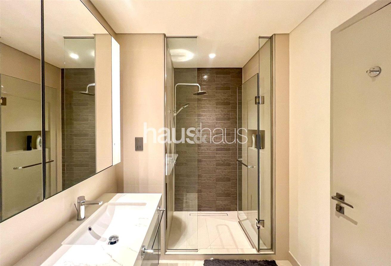 Large Layout | Marina & Sea Views | Chiller Free photo 9