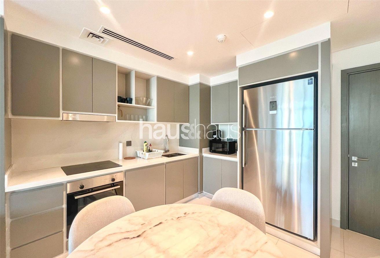 Large Layout | Marina & Sea Views | Chiller Free photo 5