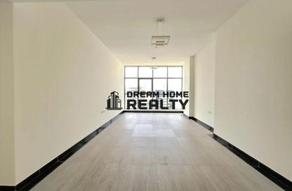 Apartment - 3 Bedrooms - 3 Bathrooms for rent in City Gate Tower - Al Taawun - Sharjah