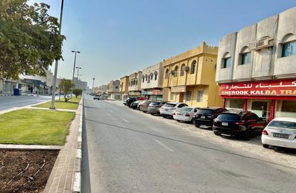 Apartment - 1 - 1 for rent in Thani Yarmook Building - Halwan - Sharjah Apartment - 1 - 1 for rent in Thani Yarmook Building - Halwan - Sharjah