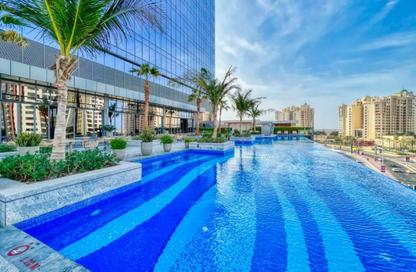 Apartment - 1 - 2 for rent in The Palm Tower - Palm Jumeirah - Dubai
