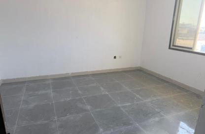 Warehouse - Studio - 1 Bathroom for rent in Umm Al Thuoob - Umm Al Quwain