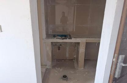 Warehouse - Studio - 1 Bathroom for rent in Umm Al Thuoob - Umm Al Quwain