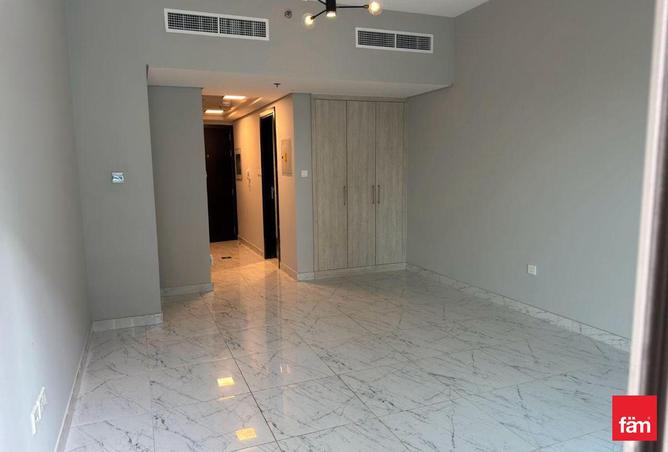 74231703 - Property Image 2