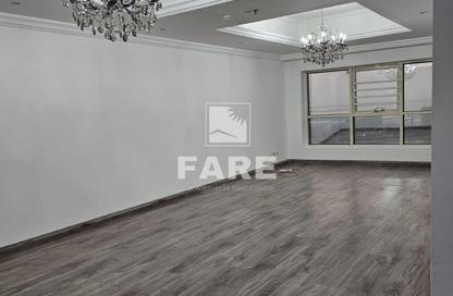 Apartment - 3 - 4 for rent in Al Rund Tower - Al Khan Lagoon - Al Khan - Sharjah