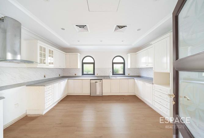113703808 - Property Image 3