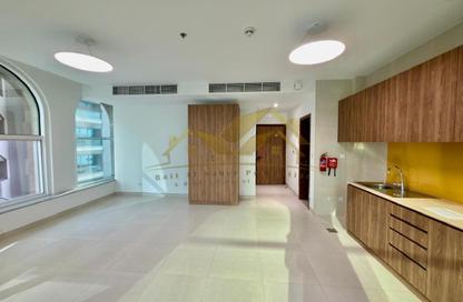 Apartment - Studio - 1 Bathroom for rent in DXB Tower - Sheikh Zayed Road - Dubai