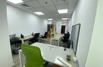 مكتب - استوديو - 1 حمام للايجار في برج لطيفة - شارع الشيخ زايد - دبي