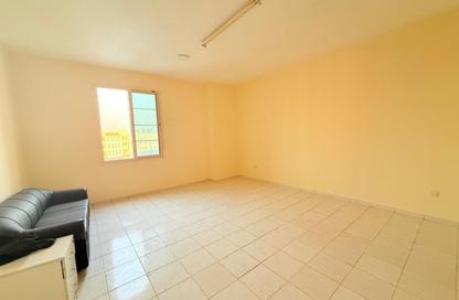 Apartment - Studio - 1 for sale in Building Y02 - England Cluster - International City - Dubai