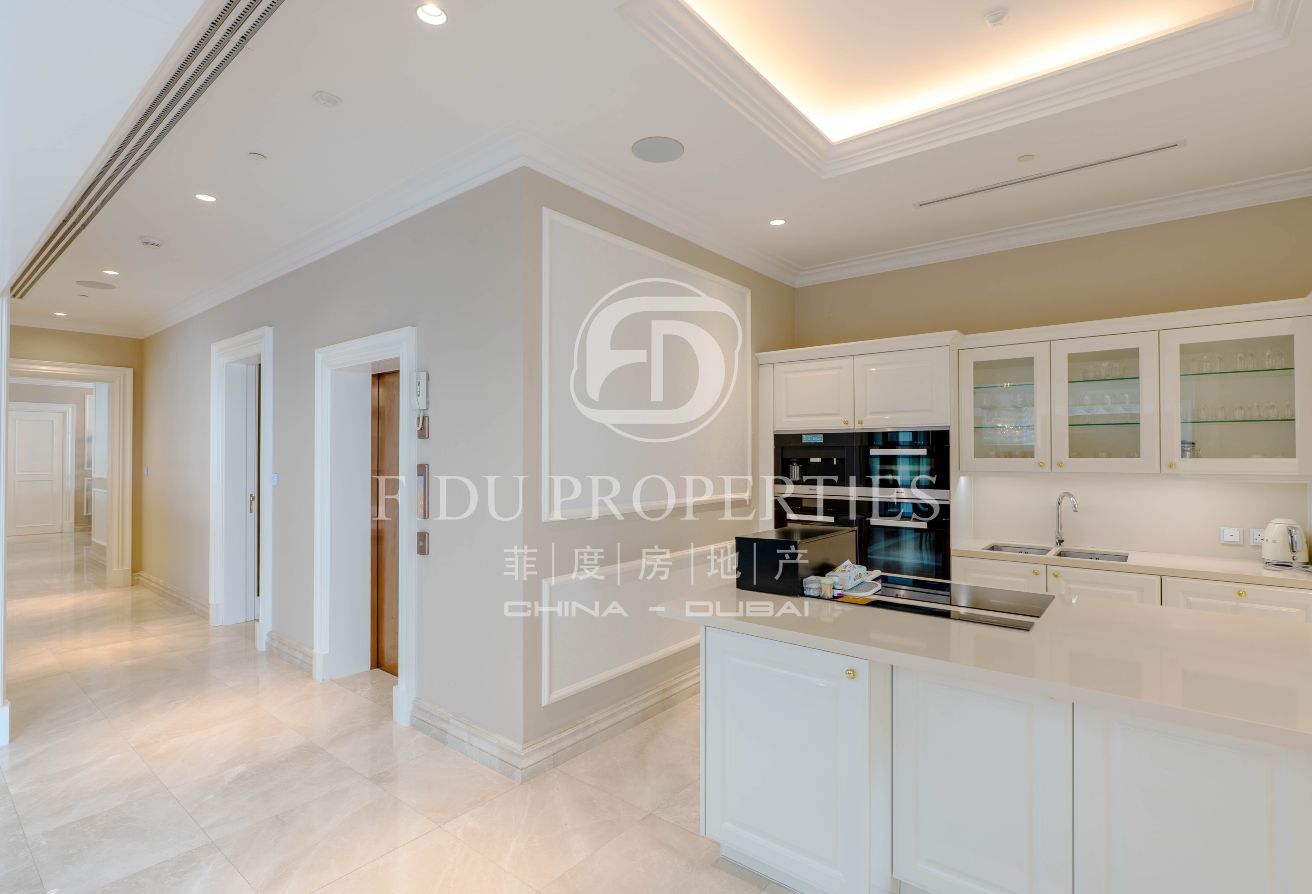 Majestic Mansion in District One: Live the Dream
