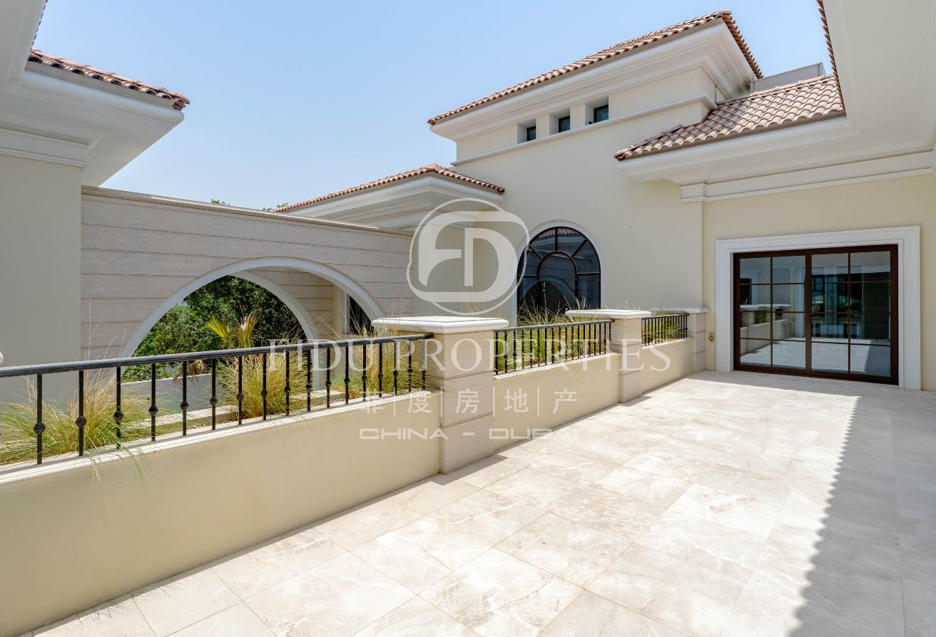 Majestic Mansion in District One: Live the Dream