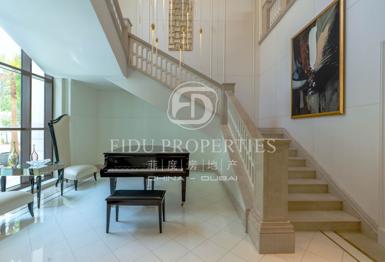 Majestic Mansion in District One: Live the Dream