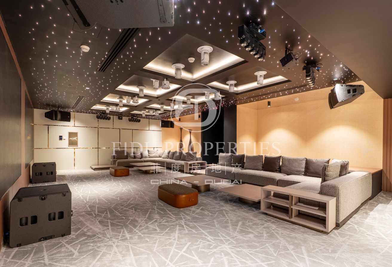 Majestic Mansion in District One: Live the Dream
