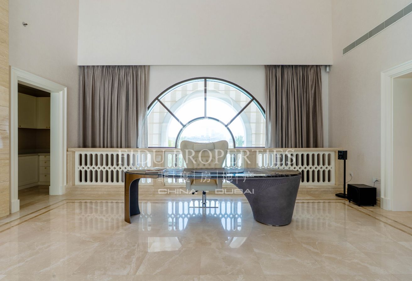 Majestic Mansion in District One: Live the Dream