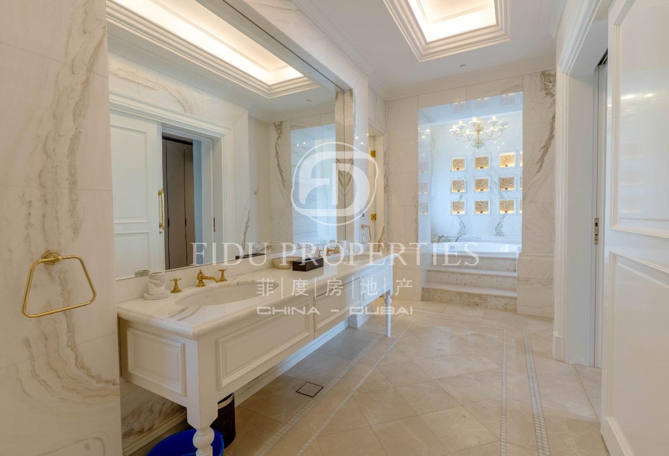 Majestic Mansion in District One: Live the Dream