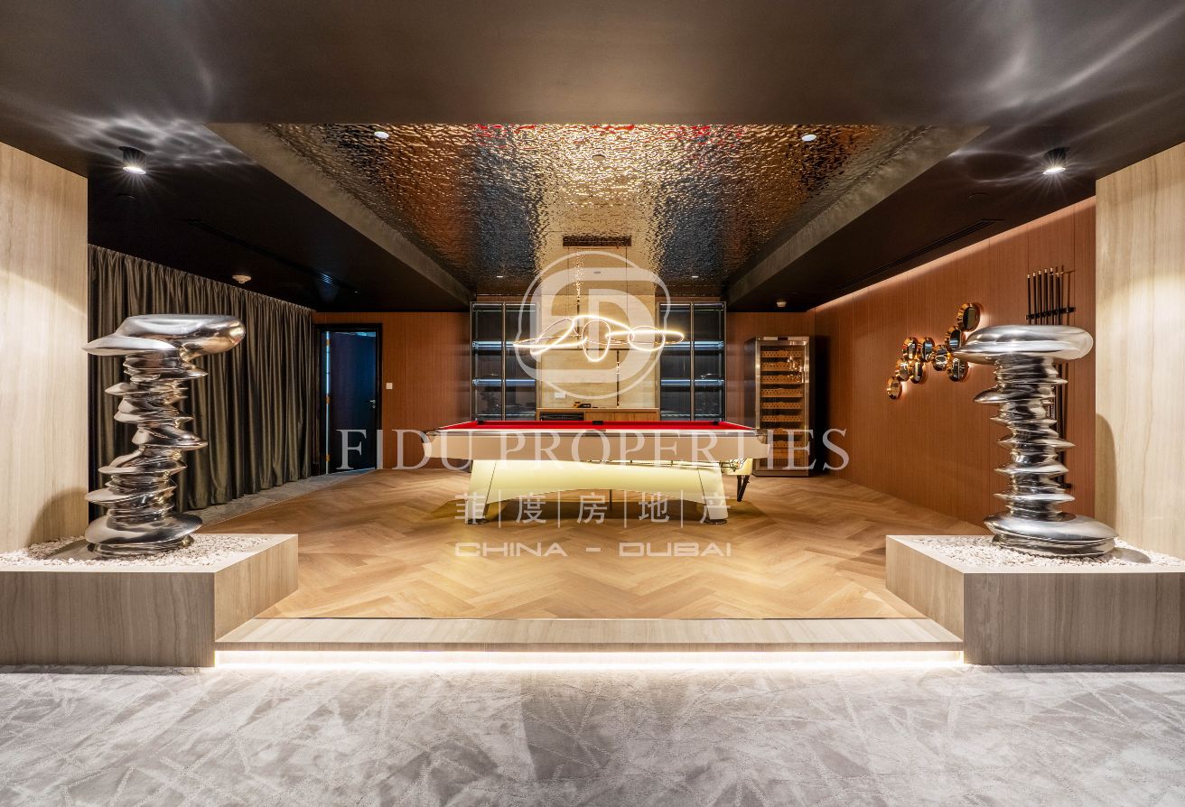 Majestic Mansion in District One: Live the Dream
