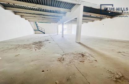 Warehouse - Studio - 1 for rent in Umm Ramool - Dubai