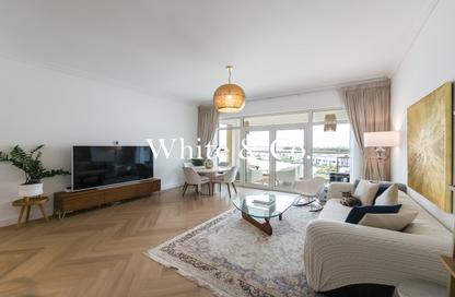 Apartment - 2 - 3 for rent in Al Nabat - Shoreline Apartments - Palm Jumeirah - Dubai