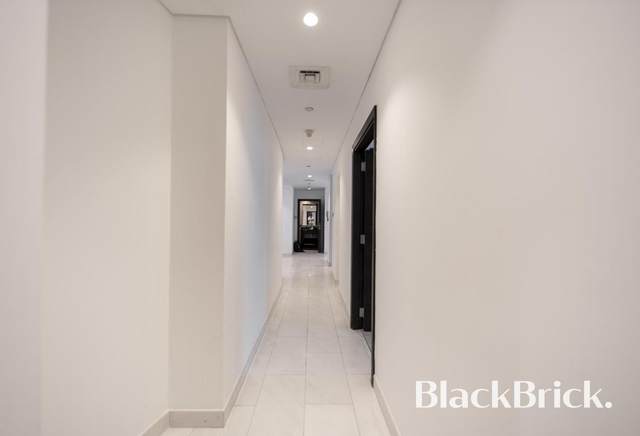 Vacant Now | Great Location | Unfurnished photo 10
