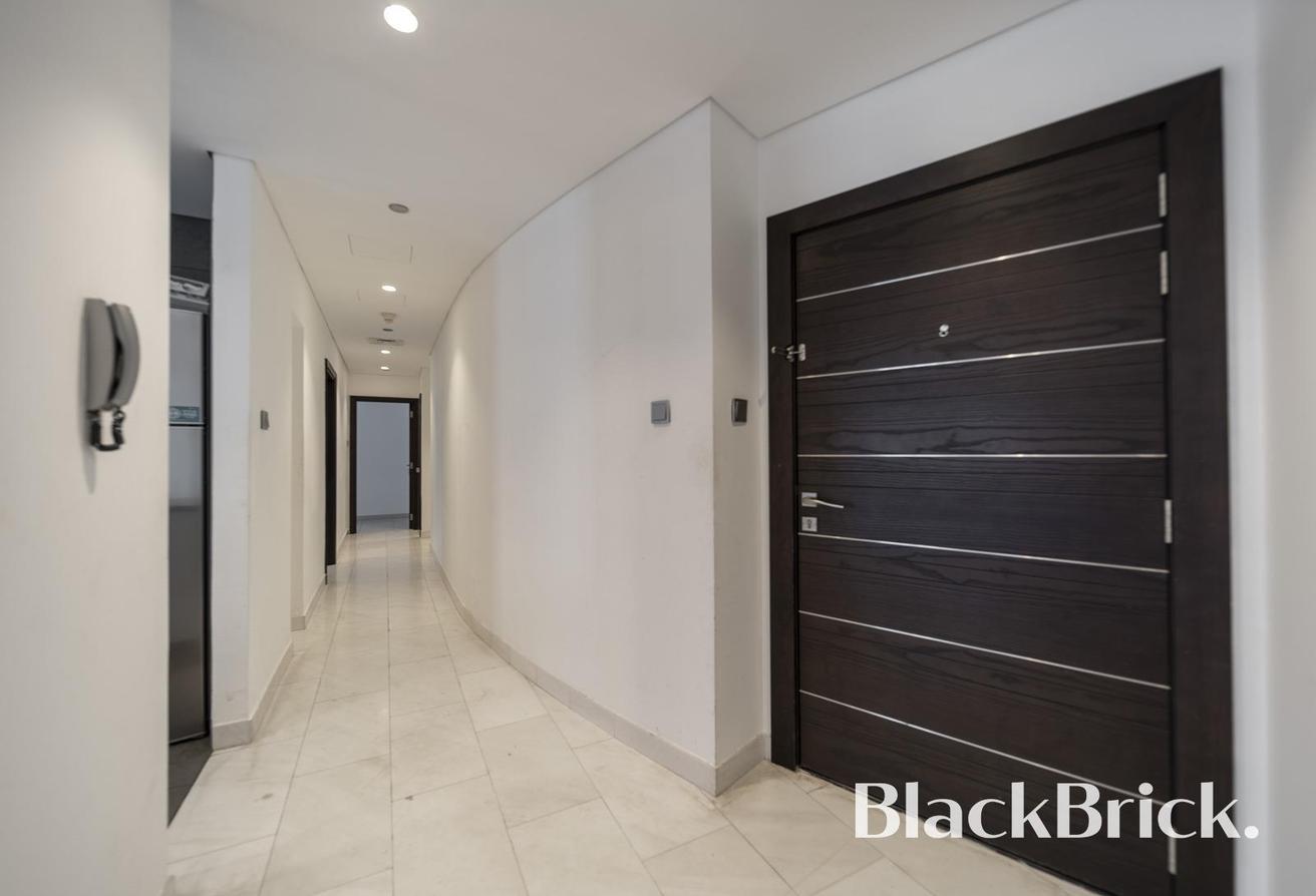 Vacant Now | Great Location | Unfurnished photo 14
