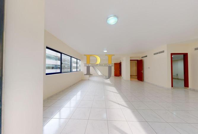 81944824 - Property Image 2