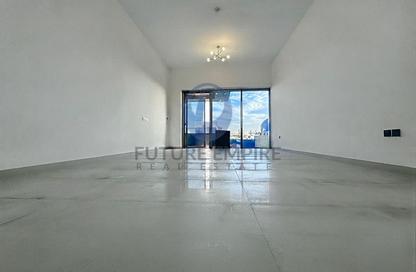 Apartment - 3 Bedrooms - 5 Bathrooms for rent in Lamcy Residence - Oud Metha - Bur Dubai - Dubai