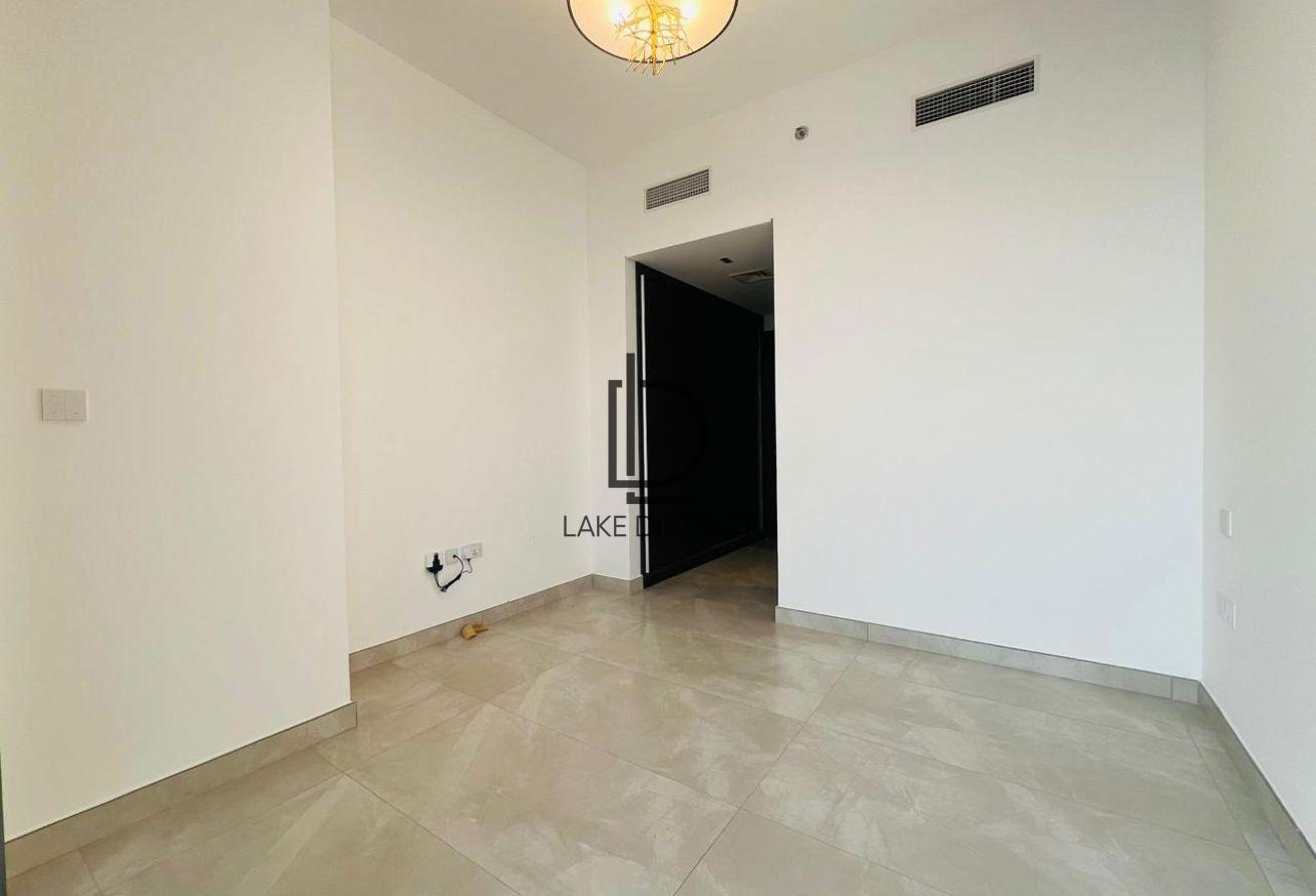 Luxury Furnished 2BR|Skyline & Canal Views|Vacant photo 8