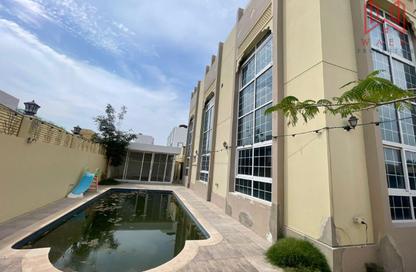 Villa - Studio - 6 Bathrooms for rent in Jumeirah 1 Villas - Jumeirah 1 - Jumeirah - Dubai