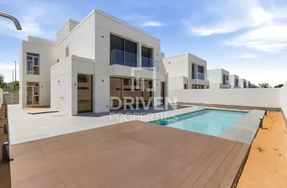 Villa - 5 Bedrooms - 6 Bathrooms for sale in Sunrise Living at Jumeirah Park - District 9 - Jumeirah Park - Dubai