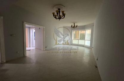 Apartment - 1 Bedroom - 2 Bathrooms for rent in Al Majaz 3 - Al Majaz - Sharjah Apartment - 1 Bedroom - 2 Bathrooms for rent in Al Majaz 3 - Al Majaz - Sharjah