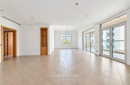 Apartment - 3 Bedrooms - 4 Bathrooms for rent in Jash Hamad - Shoreline Apartments - Palm Jumeirah - Dubai